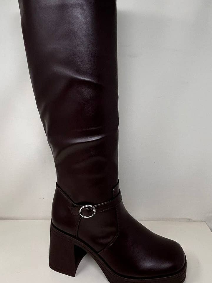 Mars Sky Shoes Wholesale - Vente Bottines – femme - Wild Diva DARING-04 Bottes de Cavalier à Talon Bloc et Plateforme avec Boucle Décorative pour Femmes - Pack de 12 Paires - 26,65/Paire1