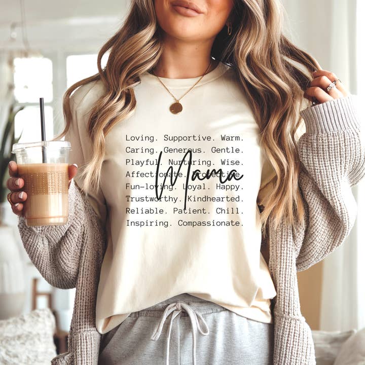 T-shirt graphique « Définition de Maman » | T-shirt inspirant pour maman pour la vente par Trendznmore - Modern Graphic Apparel