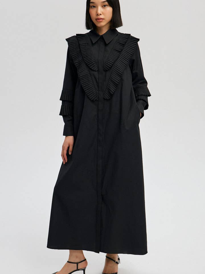 FALTENDETAIL-HEMDKLEID für den Großhandel von Touché Privé EU