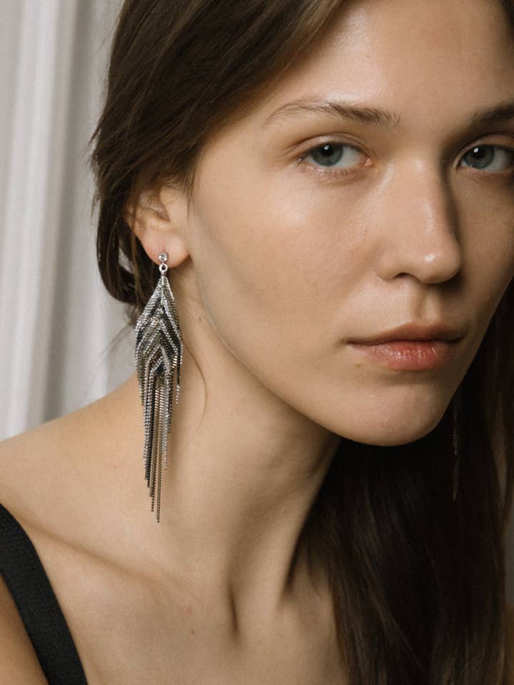 Boucles d'oreilles pendantes à franges éclatantes pour la vente par Le Zohar