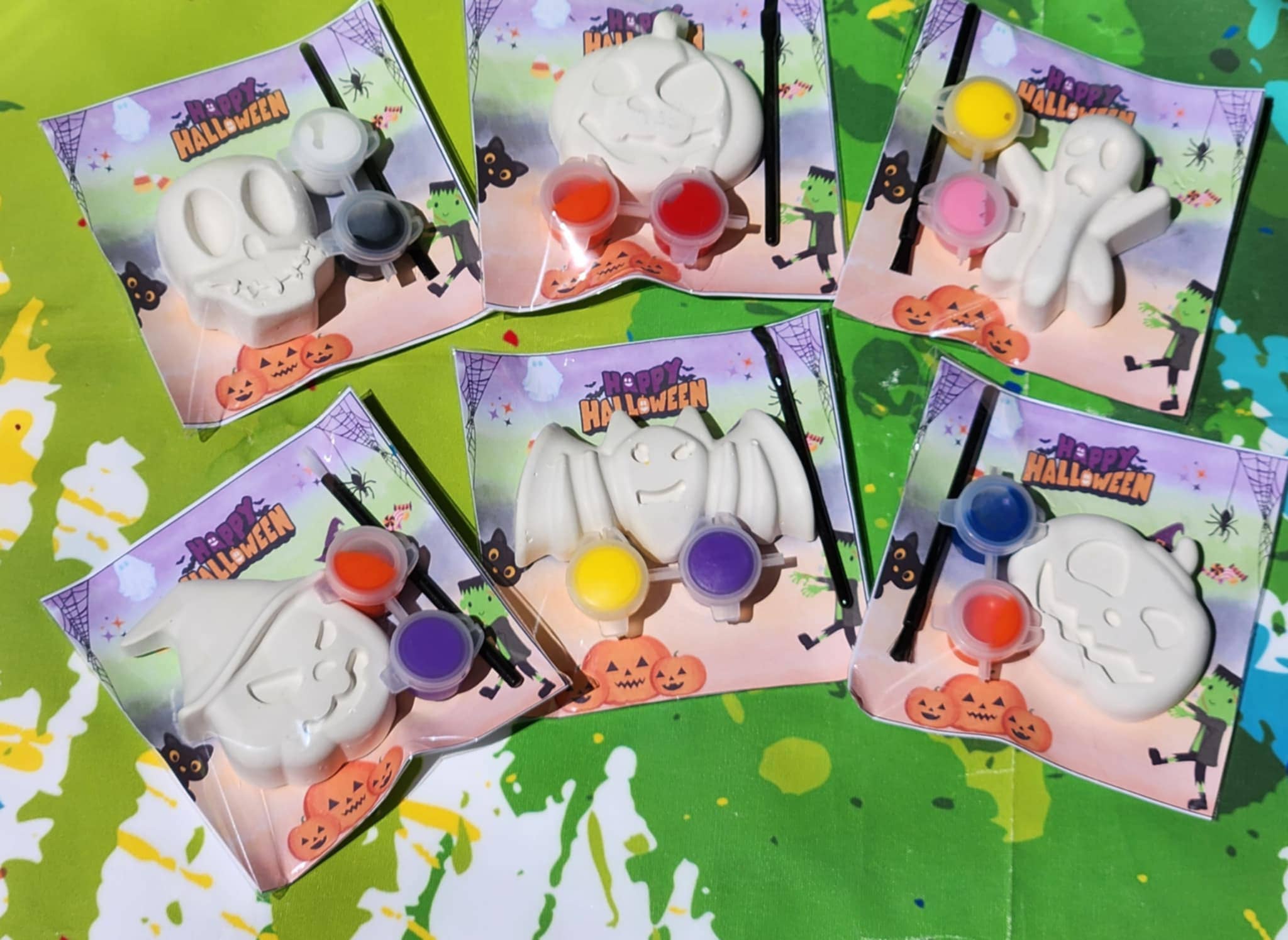 Snazzy Crayons - Wholesale Party Favor - Halloween Party Paint Your Own Kits , Party Favors4