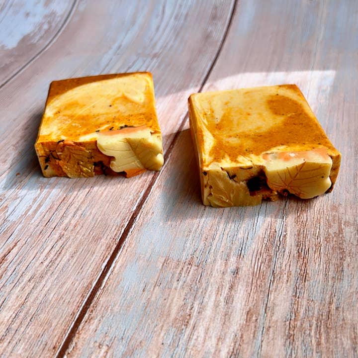 LaVic Organics - Wholesale Bar Soap - Autumn leaves