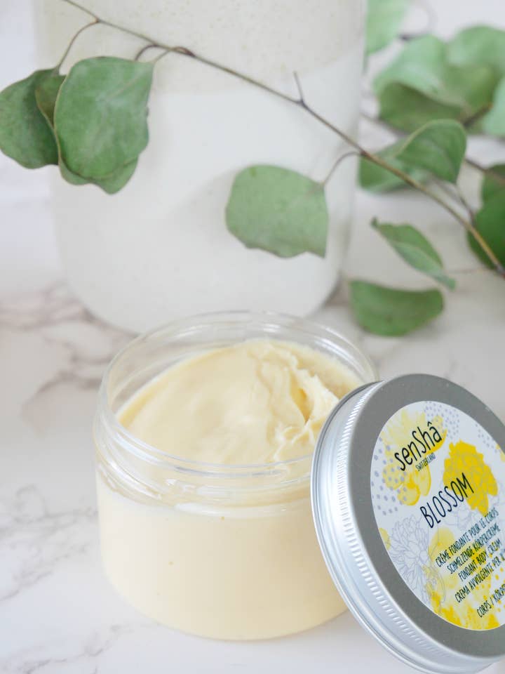 Blossom 150ml Latte corpo fondente per la vendita all'ingrosso da parte di SenShâ Cosmetics Sà rl