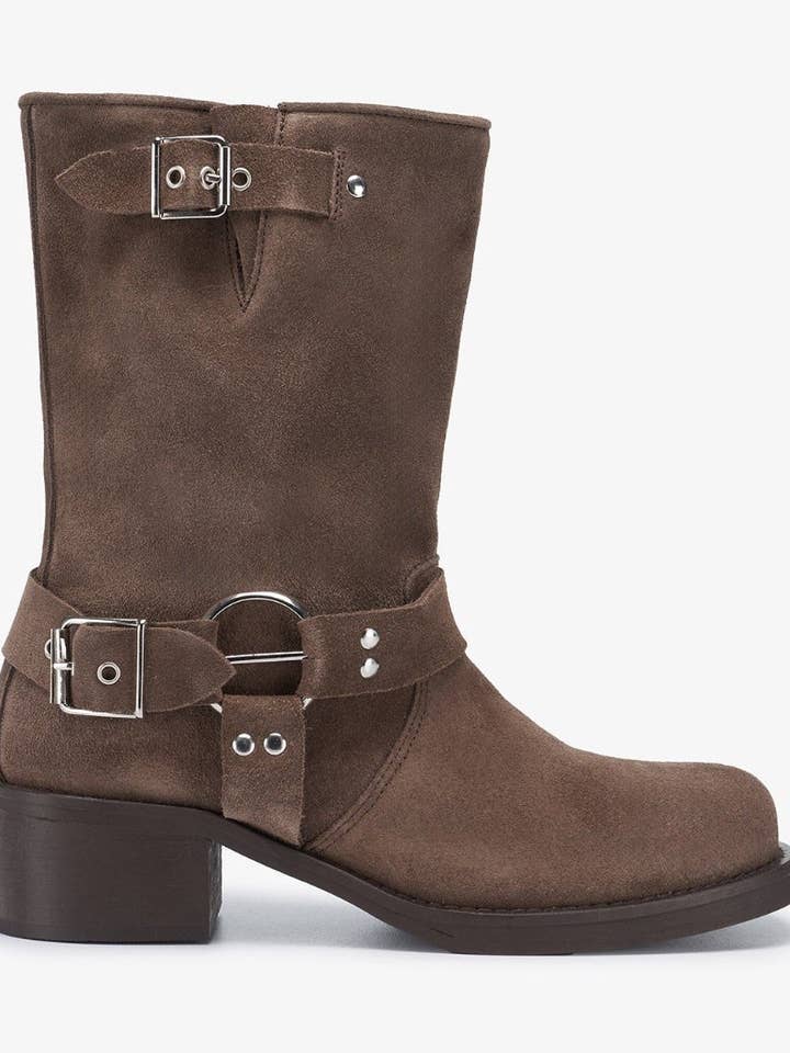 Amanda Boots - Brown for wholesale by Somechic