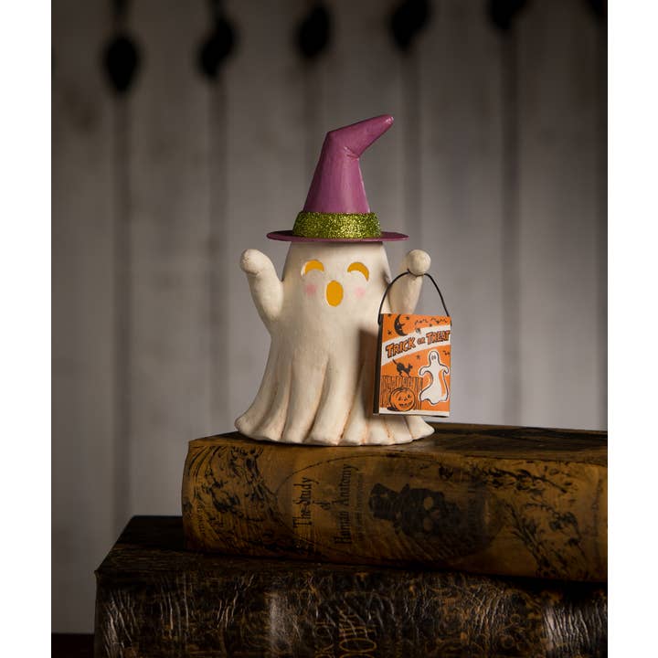 Bethany Lowe Designs - Wholesale Decorative Figurine - Witchy Ghost With Treat Bag