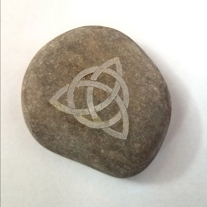 Lyoncraft - Wholesale Spiritual Stone/Crystal - Celtic Trinity Knot Engraved Worry Stones 2