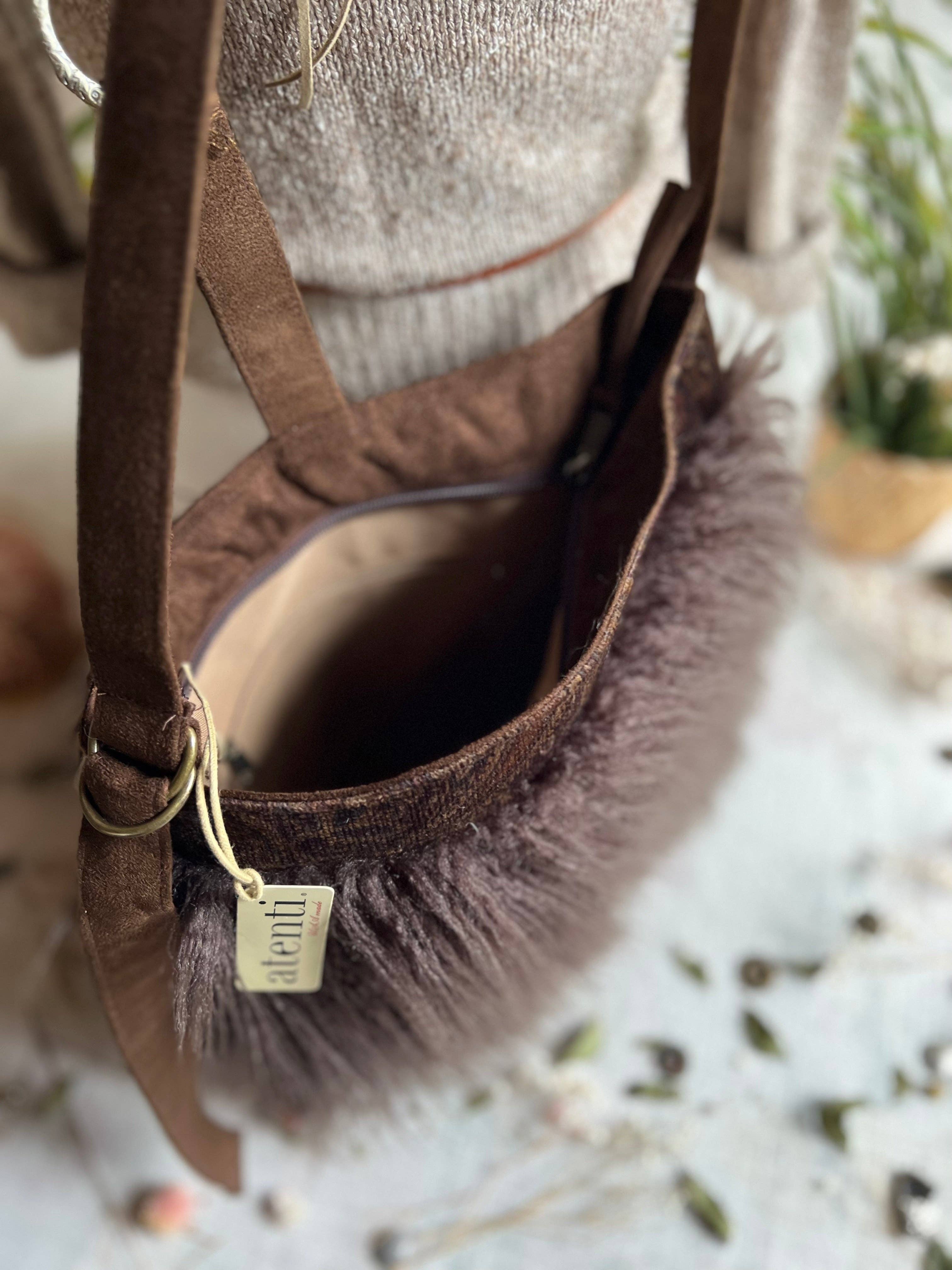 Atenti - Wholesale Crossbody Bag - Women's - Cafe Lllama Haversack4