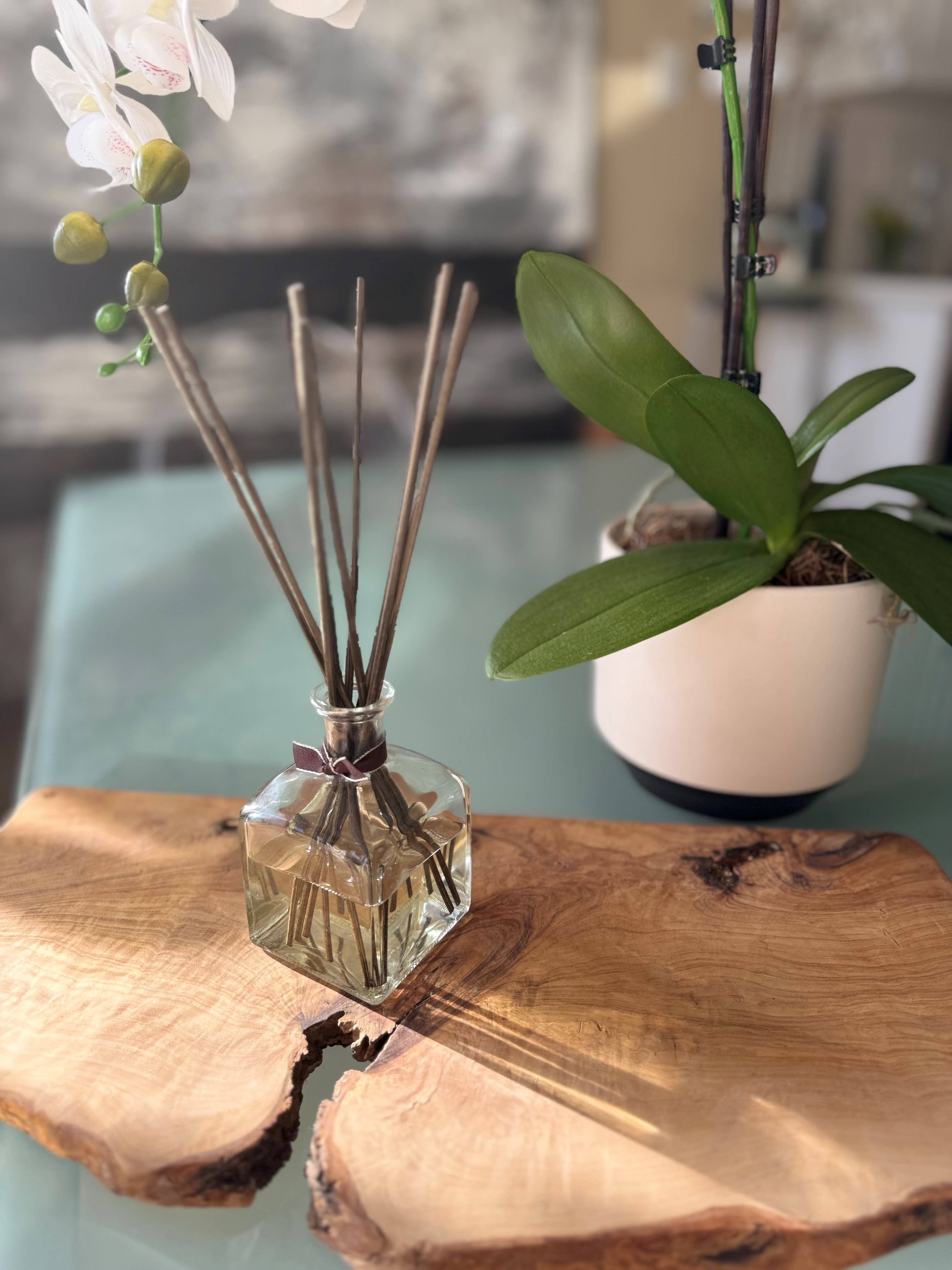 Trae Chic – wholesale Reed diffuser – AROMATIC REED DIFFUSER: Cranberry Fig2