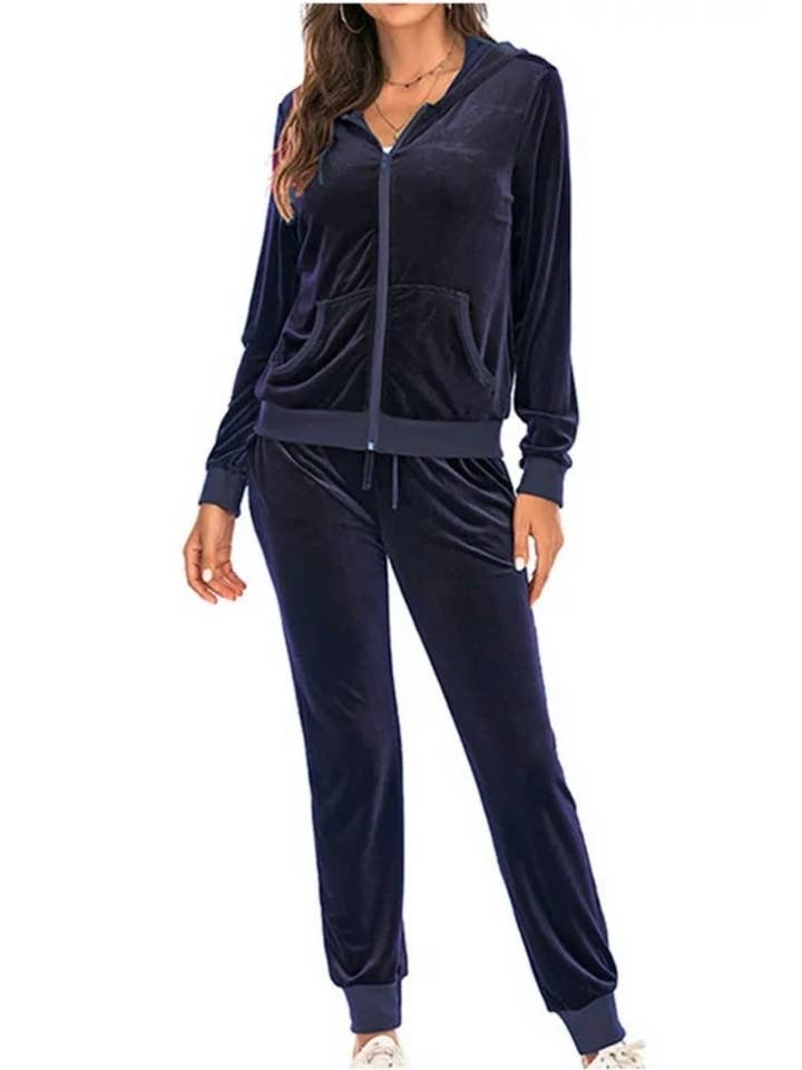 GQ WEAR INC - Wholesale Sportkledingset - Dames - 2BFREE VELOURS JOGGINGPAK2