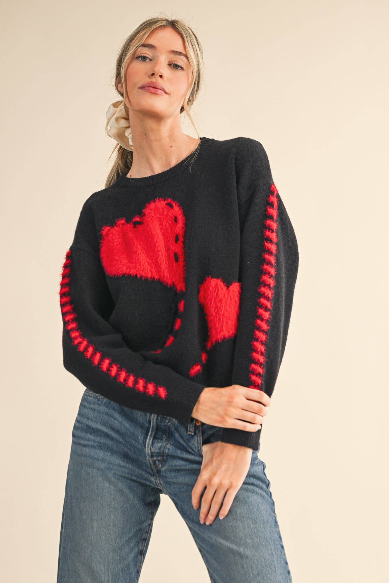 &MERCI - Wholesale Knit Sweater - Women's - FUZZY HEART KNIT SWEATER WITH WHIP STITCH MSW109901
