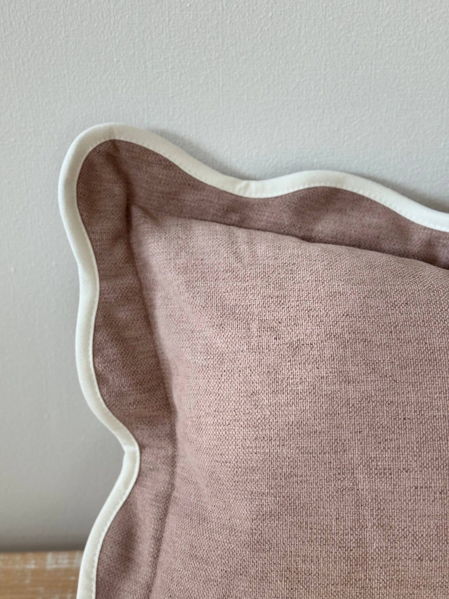 Ellenvale Trade – wholesale Throw pillow cover – Chloe Dusty Pink Scalloped Edge Cushion Cover 50x303