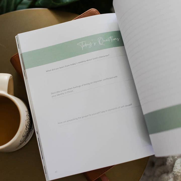 The Daily Grace Co - Wholesale Religion Book - Worthy | Embracing Your Identity in Christ7