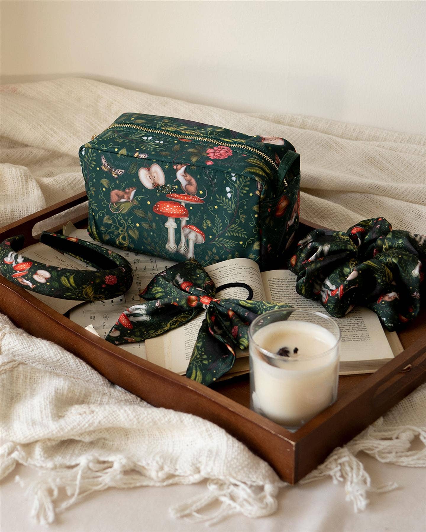 Fable England – wholesale Pouch – Women’s – Catherine Rowe Into the Woods Green Travel Pouch2