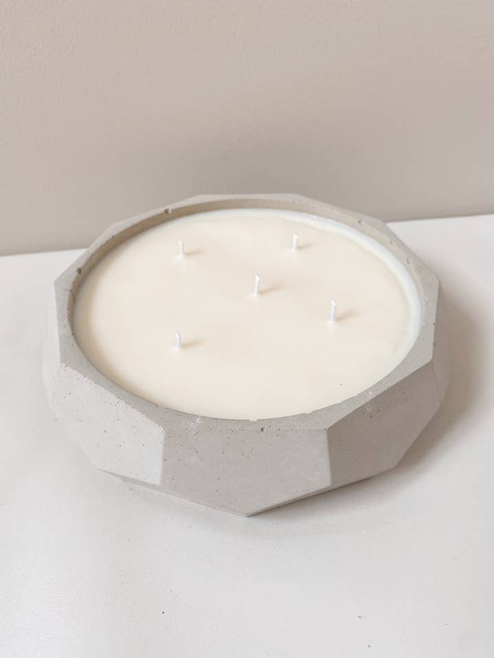 Betong 7 Wick Dough Bowl Ljus för wholesale av Maven Creations