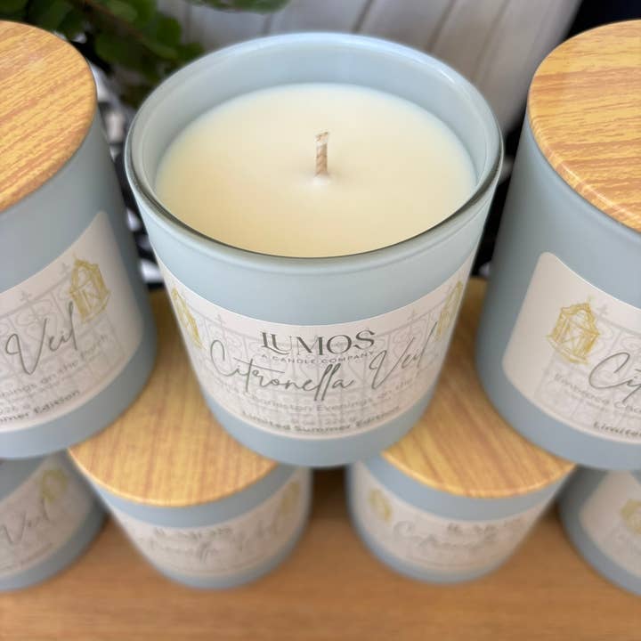 Candela da Esterno alla Citronella - Repellente per Zanzare e ulteriori Risultati per candele citronella all'ingrosso. Resi gratuiti e termini di pagamento a 60 giorni su Faire in tendenza su Faire.