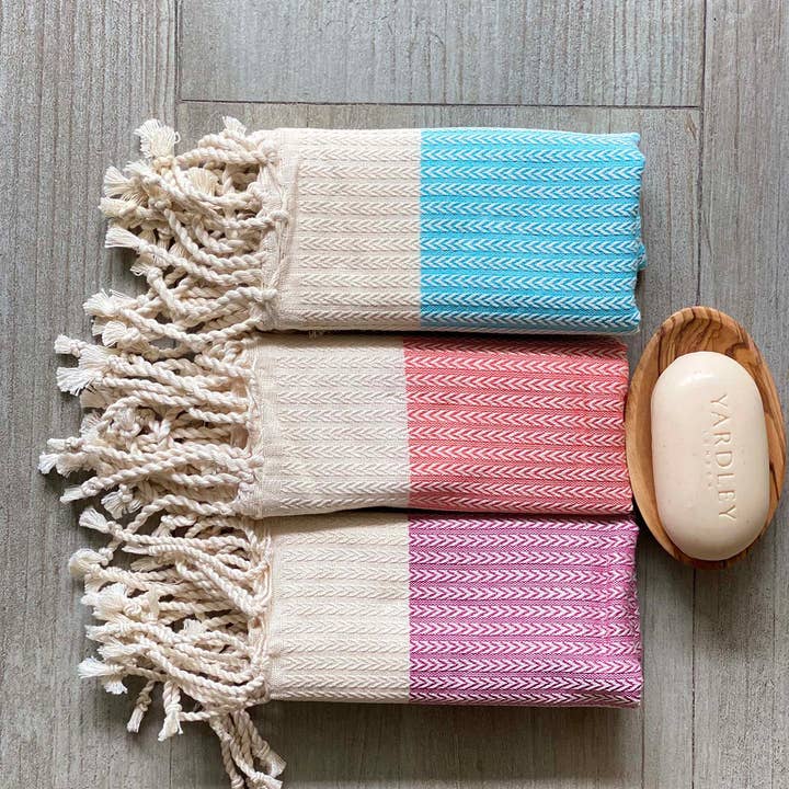 Scents and Feel - Wholesale Hand Towel - Guest Towel Herringbone Chevron1