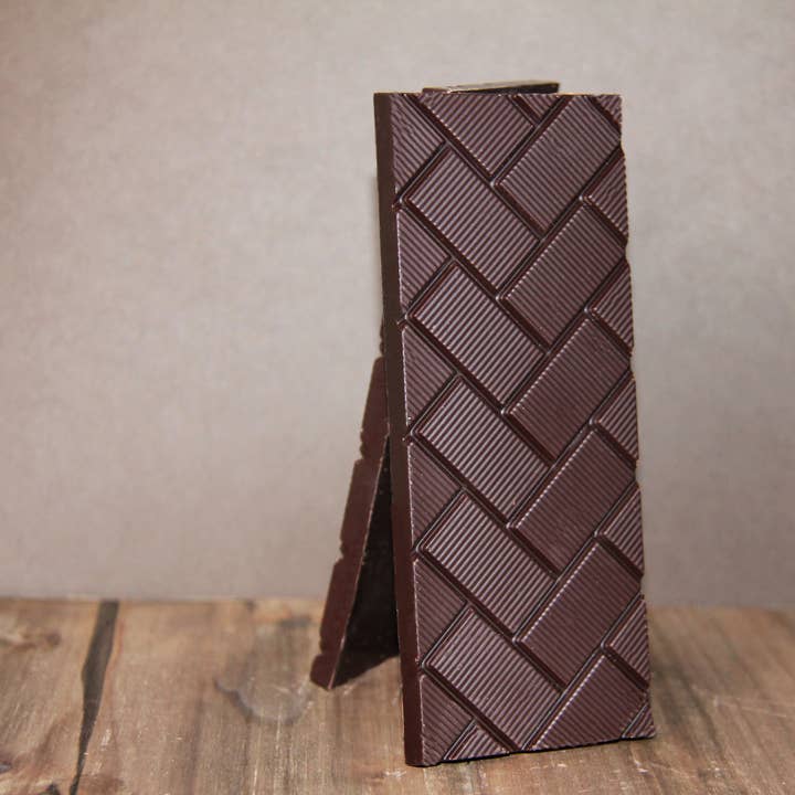 Kaaj Artisan Chocolate - Wholesale Chocolate Bar - Saffron & Pistachio 75%
Dark6