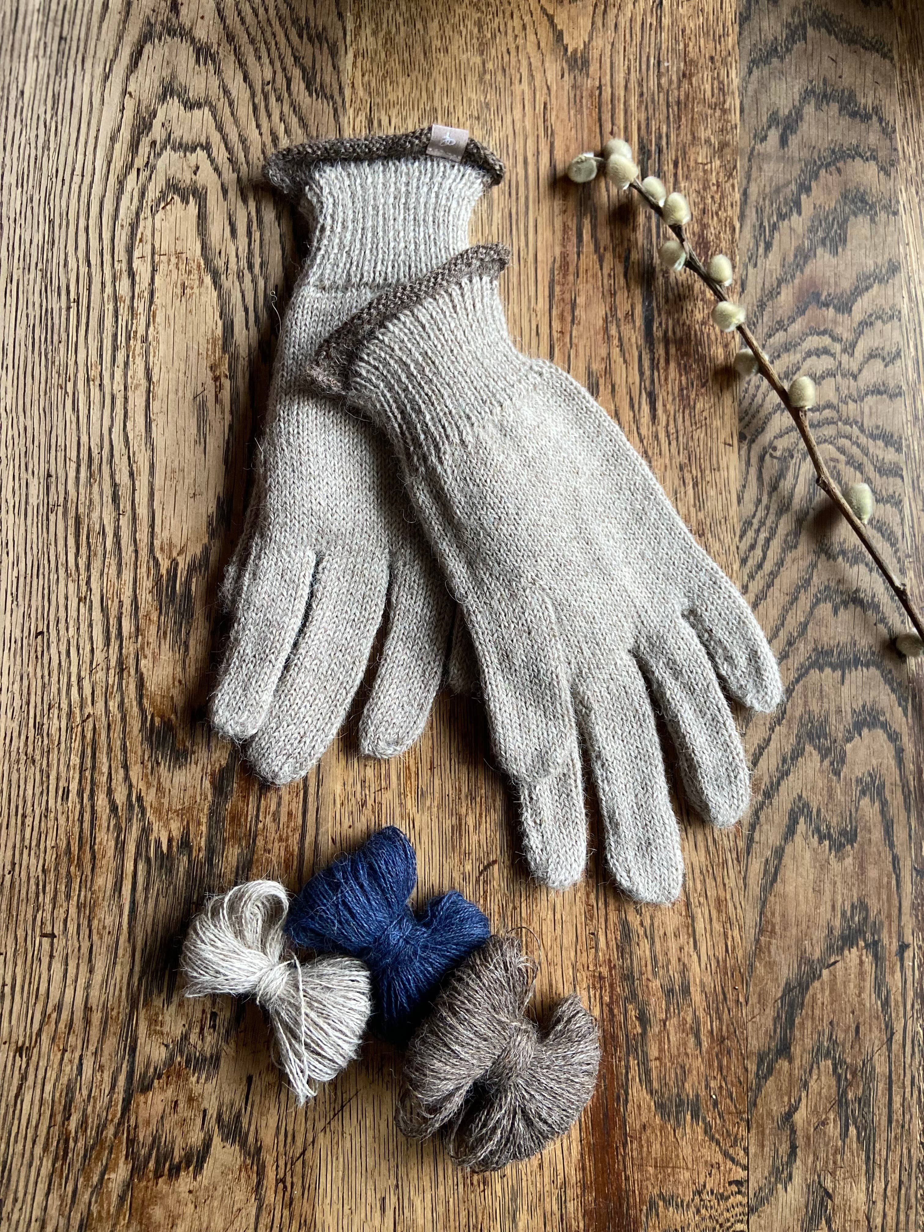 Samantha Holmes Alpaca Clothing and Gifts - Wholesale Gloves - Women's - Luxury Alpaca Gloves - new improved fit!8