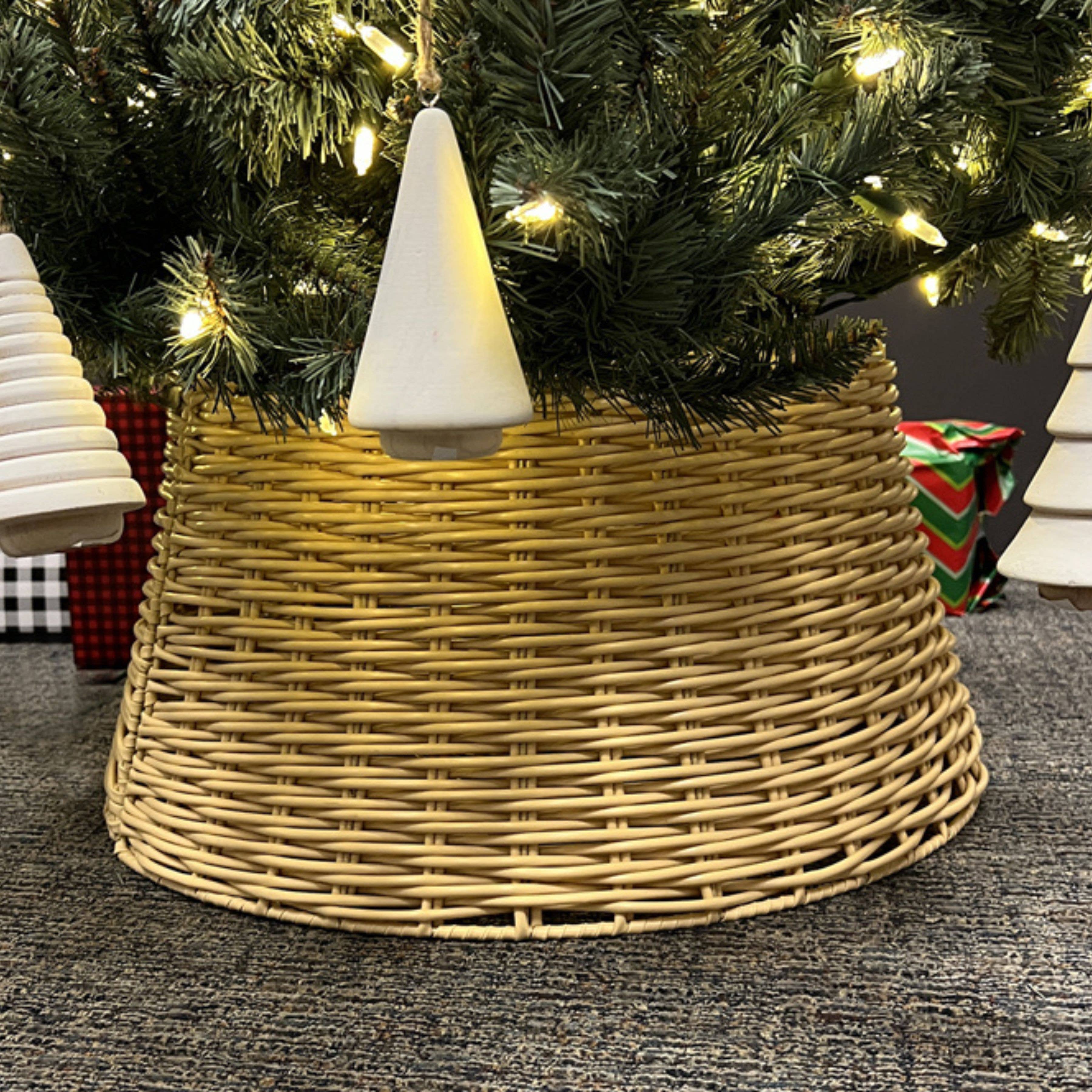 DesignStyles Home – wholesale Julgransmatta – Becki Owens Flätad Julgranskrage1