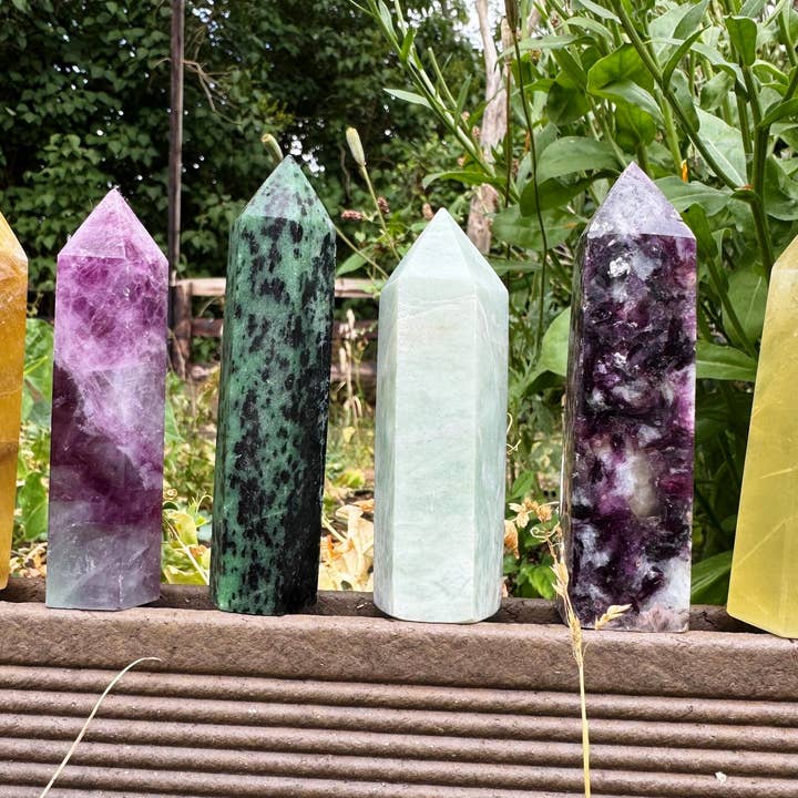 Elf Kendal Hippies - Wholesale Spiritual Stone/Crystal - Gemstone tower 5 to 11cm mystery wand surprise crystal point2