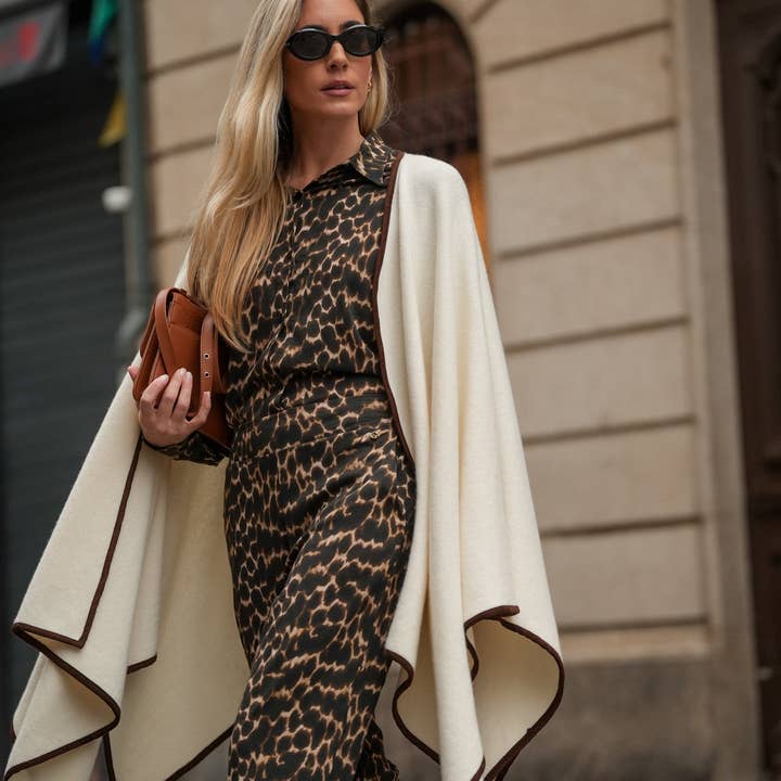 Poncho en Laine et autres tendances Résultats pour ponchos en vente B2B. Retours gratuits et paiement à 60 jours sur Faire sur Faire.