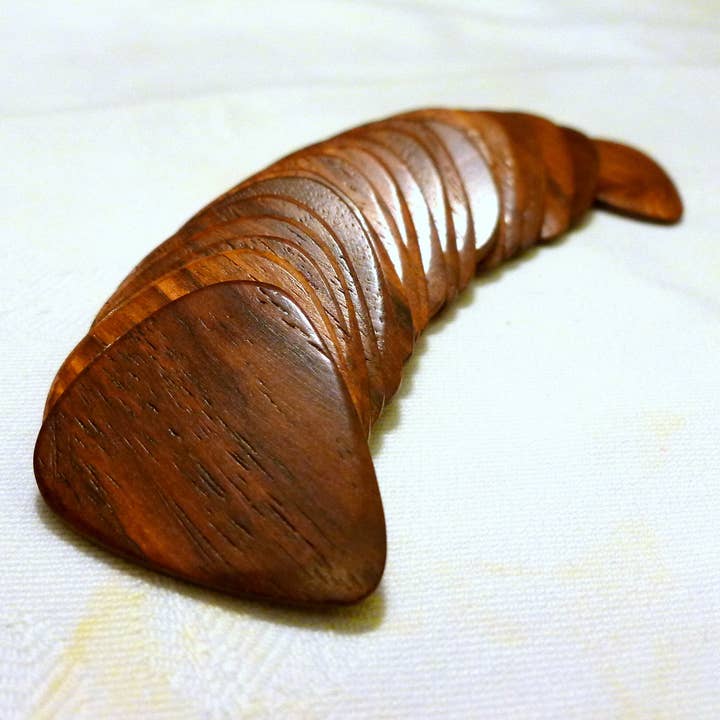 US Blues Artist Quality Guitar Picks - Wholesale Musical Instrument - ToneWood Indian Rosewood (Pack of 3 Picks)2