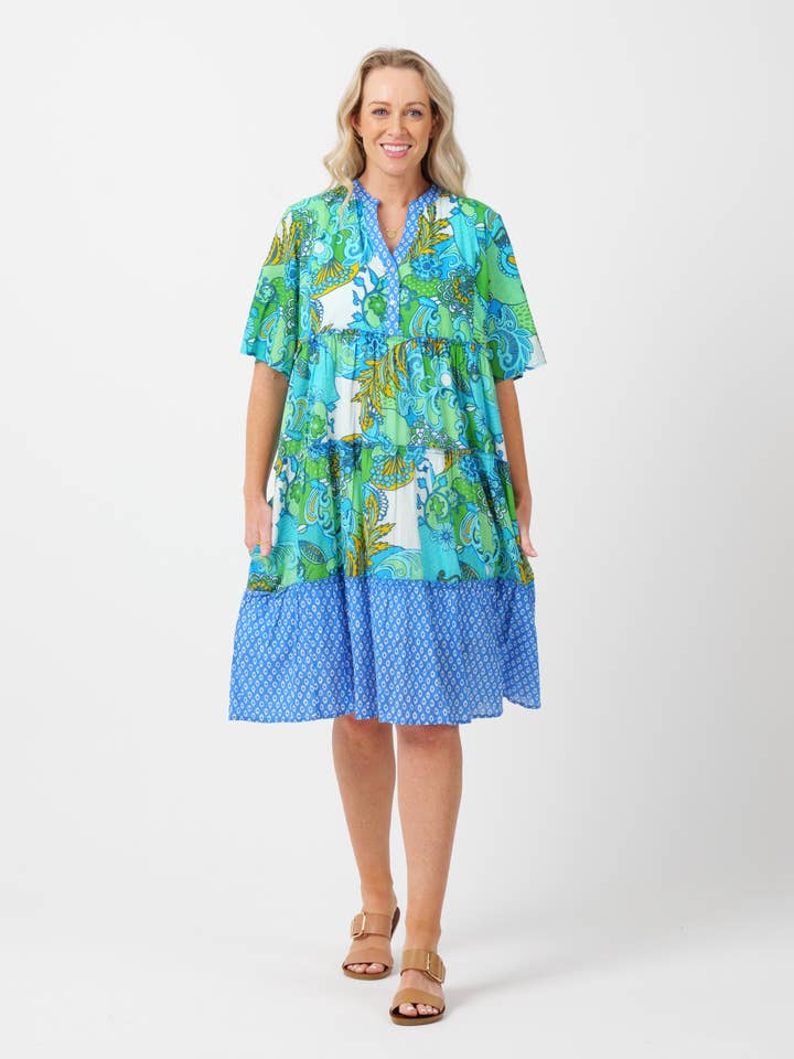 Abito Castaway in Kaleido Lime per la vendita all'ingrosso da parte di Mozaic by Euro Dreaming