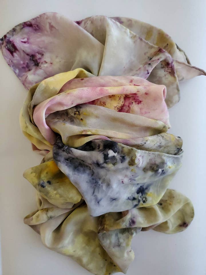 Cachecol em Crepe de Seda Tingida Naturalmente BAGUIO/Têxtil (longo 89") por atacado de Lu France Interiors LLC