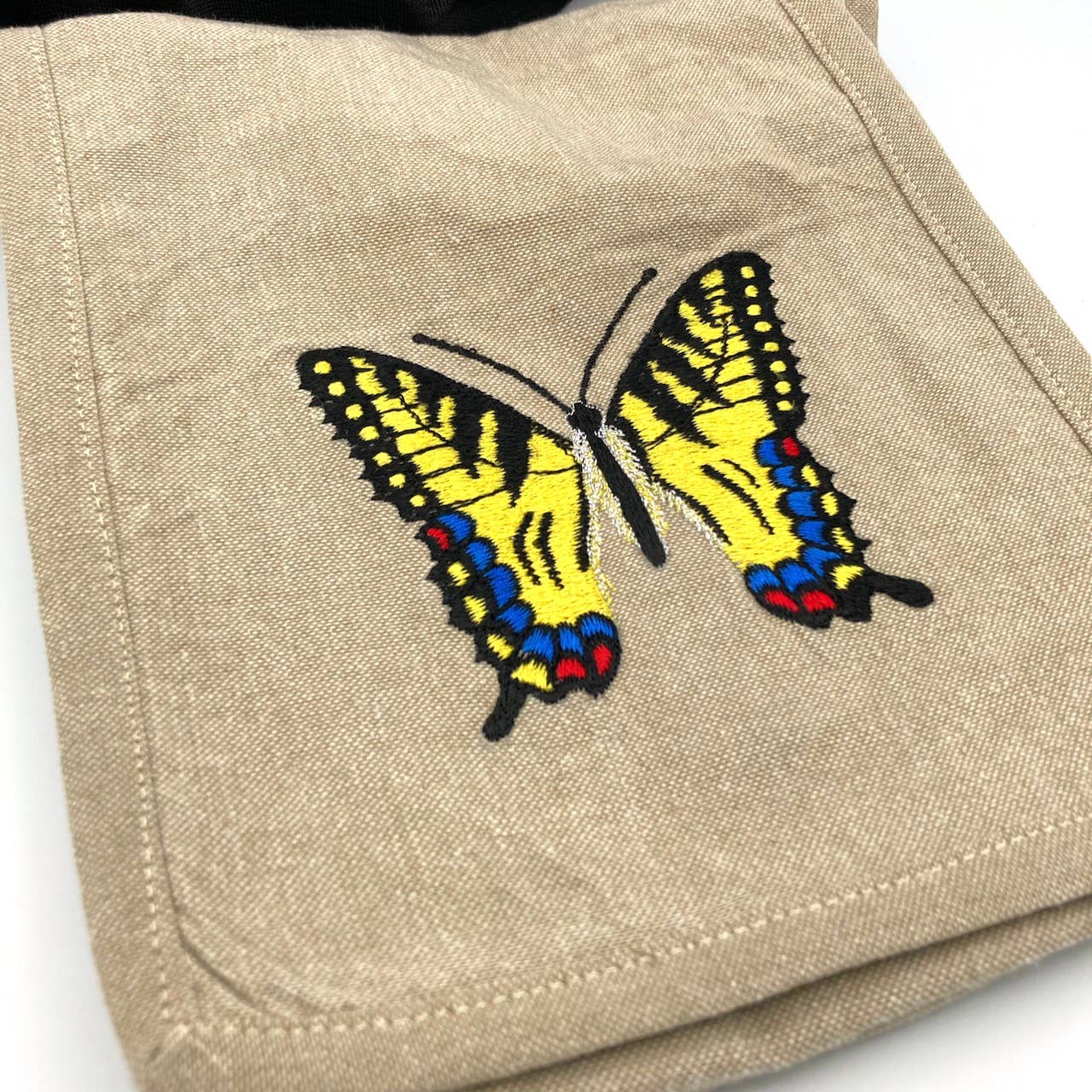 Women of the Cloud Forest - Vente Sac à bandoulière – unisexe - Sac Tiger Swallowtail Butterfly Field1