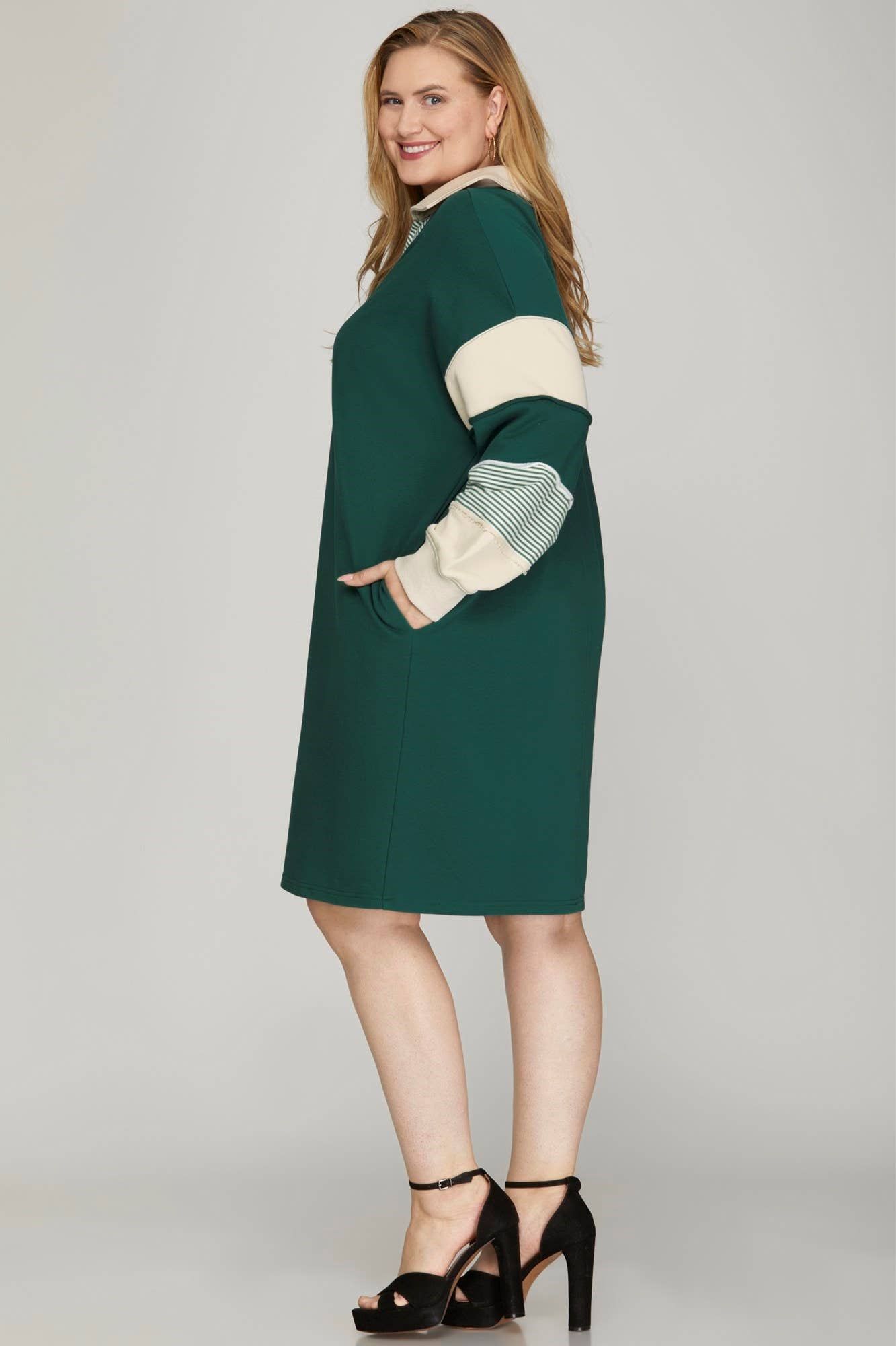 Vanilla Monkey – Engroshandel Kjole - Dame – Plus Color Block V-hals fransk frottékjole2