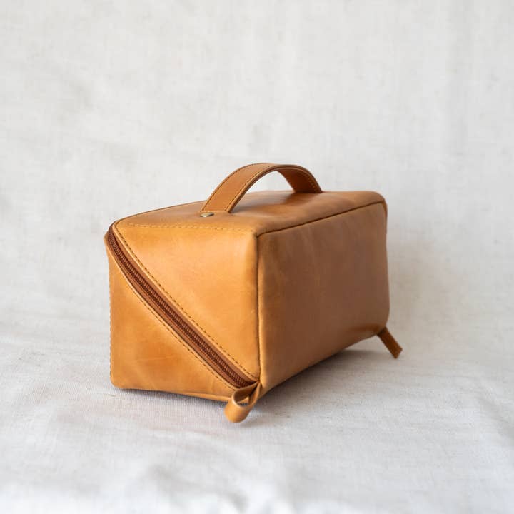 Elevate - Wholesale Makeup/Cosmetic Bag - Essentials Makeup Bag
