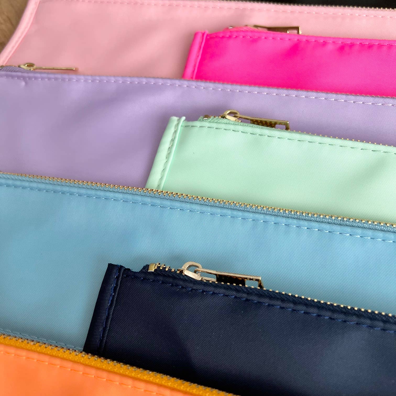 Palmy Pineapple - Wholesale Pouch - Women's - Nylon Top Clear Pouch with Chenille Letters of Your Choice22