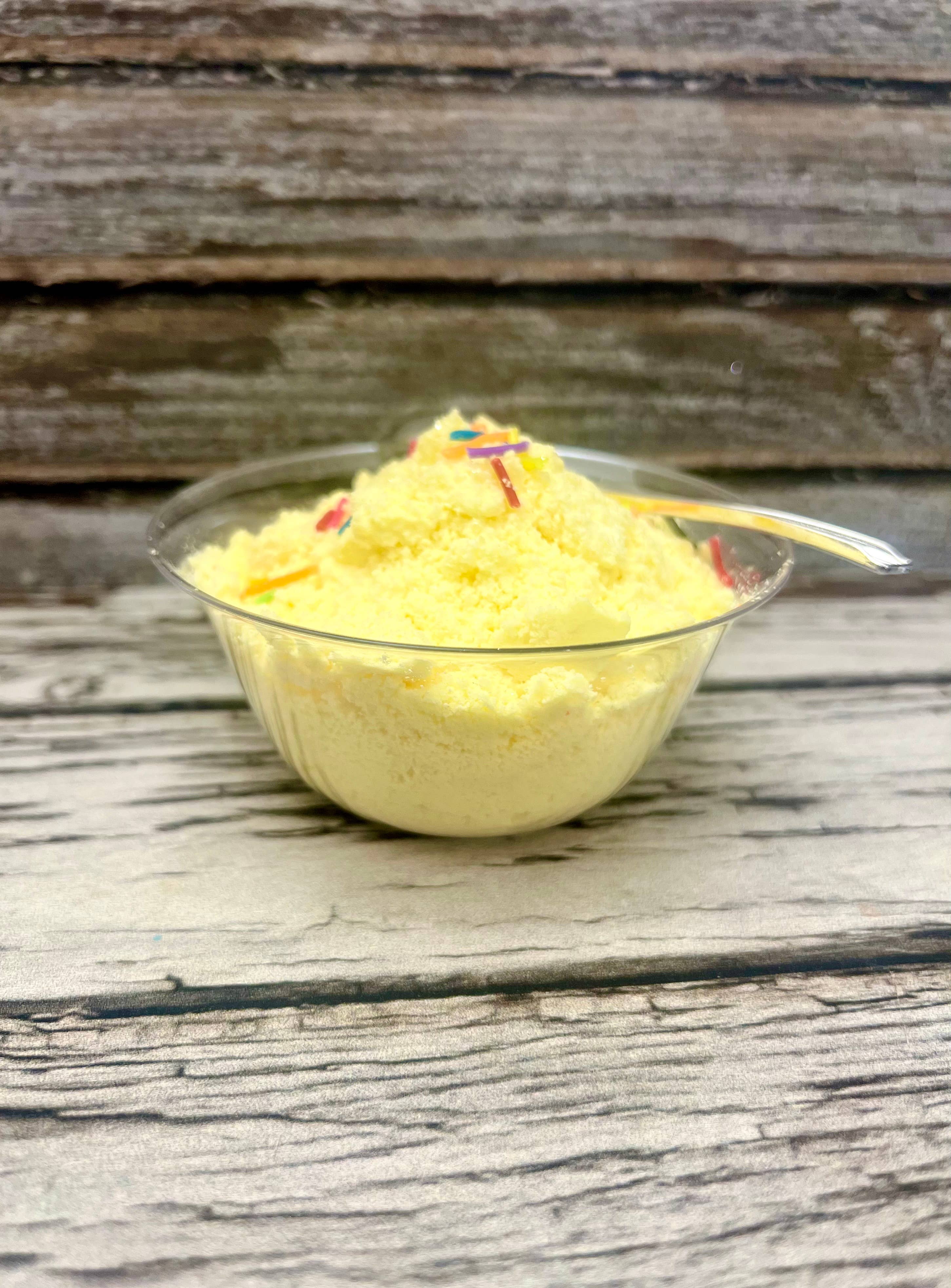 Southern Fleek Bath LLC – wholesale Badbomb/fizz – Snow Cream Bath Bomb