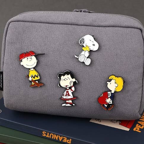 K_Wonderland - Wholesale Lapel Pin/Button - Peanuts Snoopy 75th Anniversary Pin Badge Collection