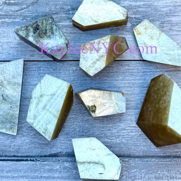 KayleeNYC - Wholesale Spiritual Stone/Crystal - 1 lb Natural Muscovite Golden Mica Freeform Slab