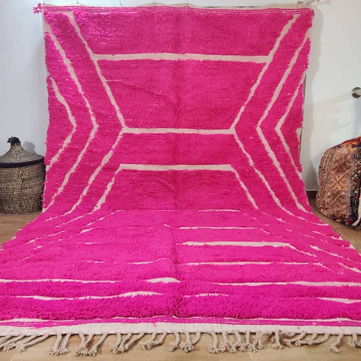 Äkta handknuten Beni Ourain-ullmatta 150×250 cm 220 för wholesale av Maroccarpets Poufs and pillows wholesale +31648976894