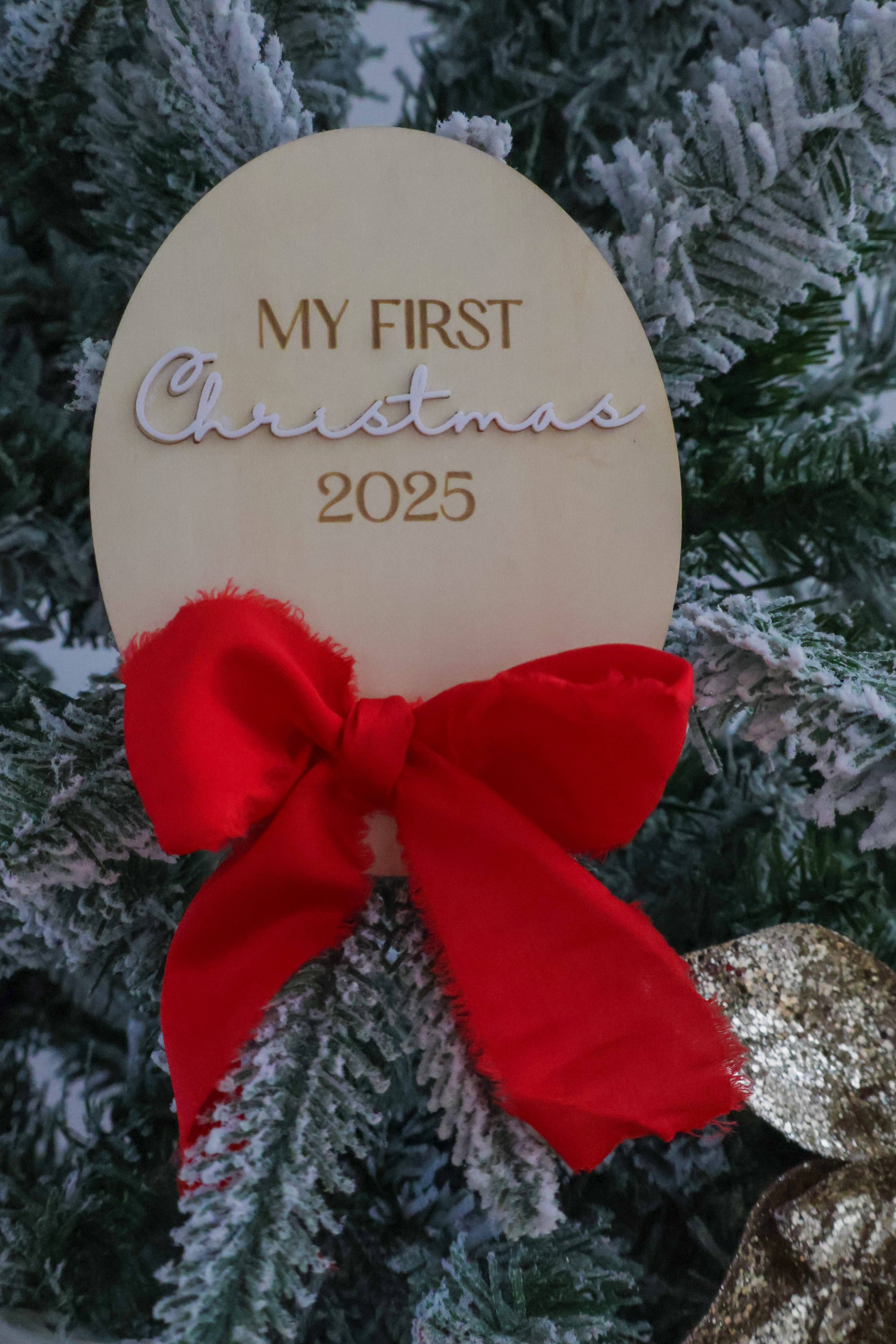 Petite + Co - Wholesale Milestone Art/Keepsake - Kids & Baby - MY FIRST CHRISTMAS PLAQUE - OVAL1