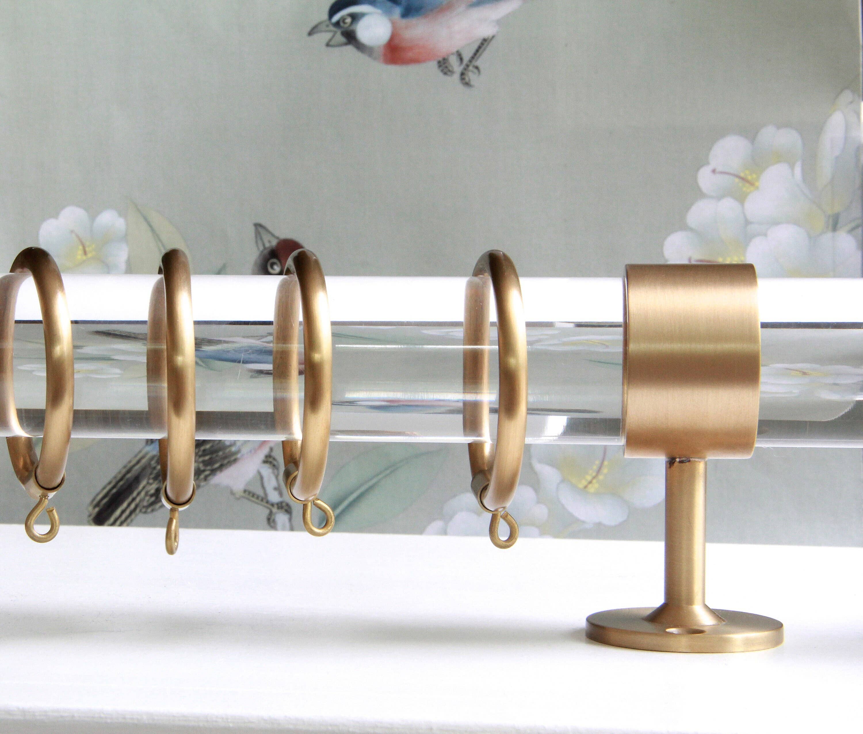 LuxHoldups - Vente Tringles à rideaux - Tringle à rideaux en Lucite Luxholdups avec quincaillerie en laiton1