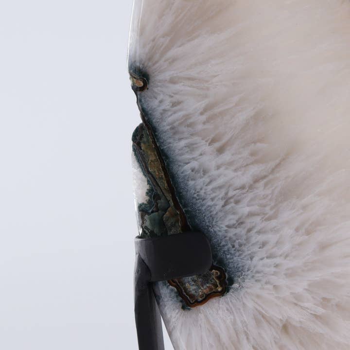 Mi Esperanza Minerals - Wholesale Decorative Tabletop Object - Agate Freeform on Stand8