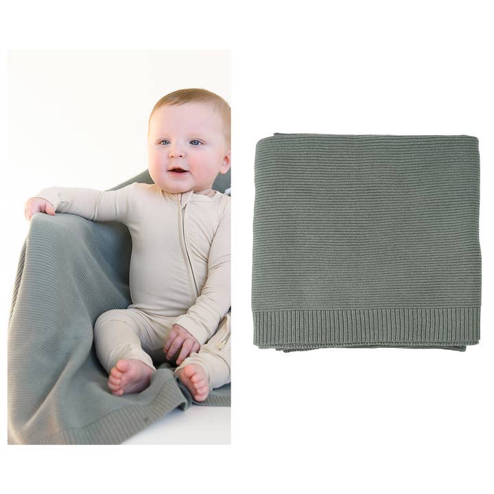 Couverture en tricot Eucalyptus Douce et confortable Souvenir de bébé pour la vente par Gigi and Max