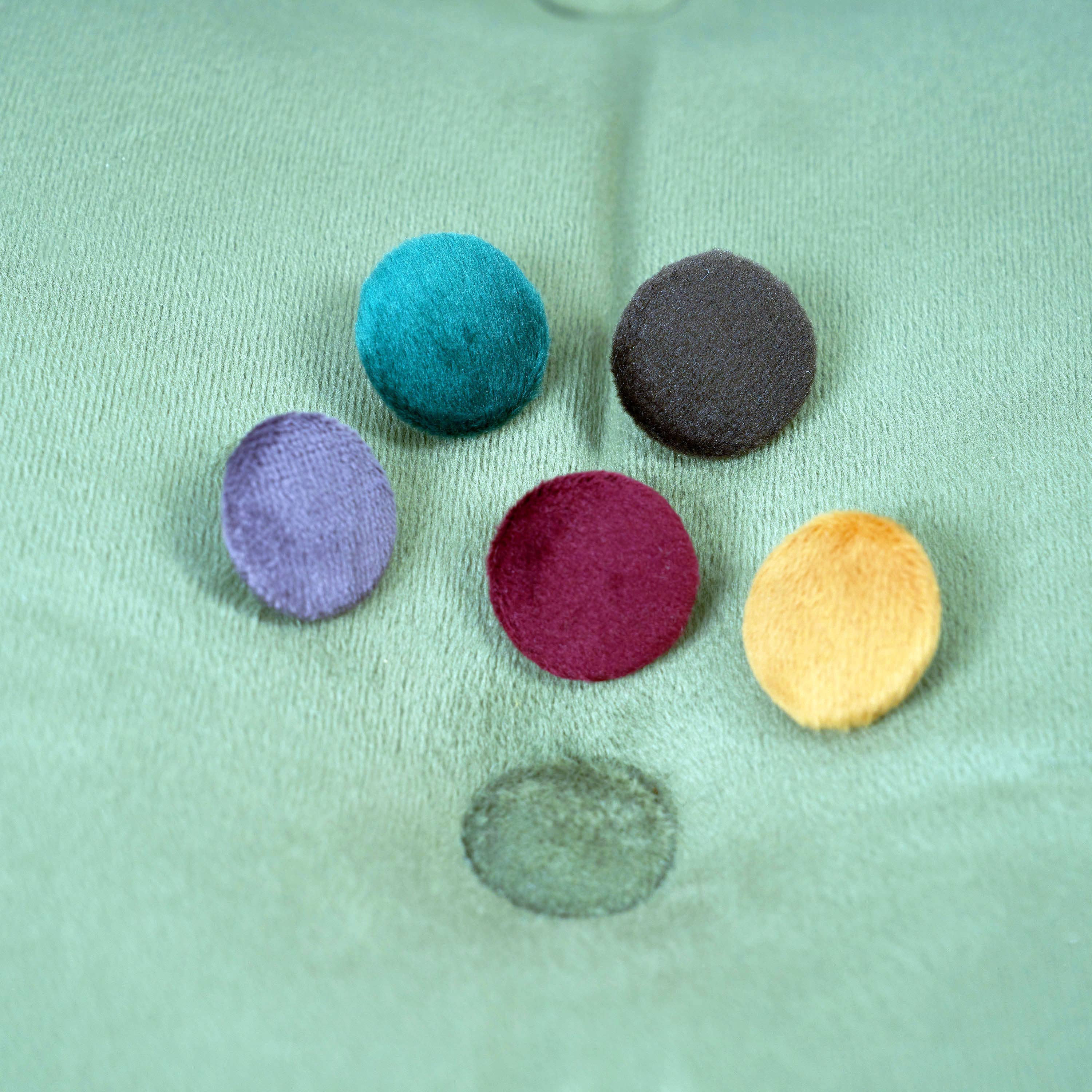 DallasTextile – Engroshandel Stolehynde – Velourpude til bænk og sofa med 58 farver7