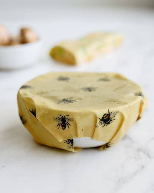 Farm and Hive - Wholesale Food Storage Wrap/Bag - Small Beeswax Food Wraps4