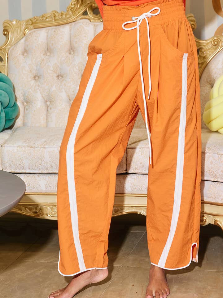 BUCKETLIST INC - Wholesale Pants - Women's - IP5540 Windbreaker Pants With Contrast Stripe31