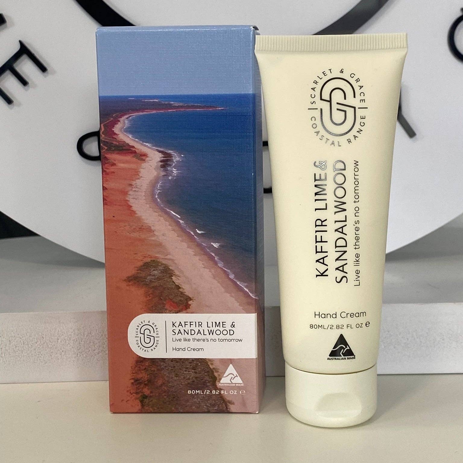 SCARLET & GRACE – wholesale Handkräm – 80ML Handkräm - Kaffir Lime & Sandelwood (FÖRBESTÄLLNINGAR NU ÖPPNA)0