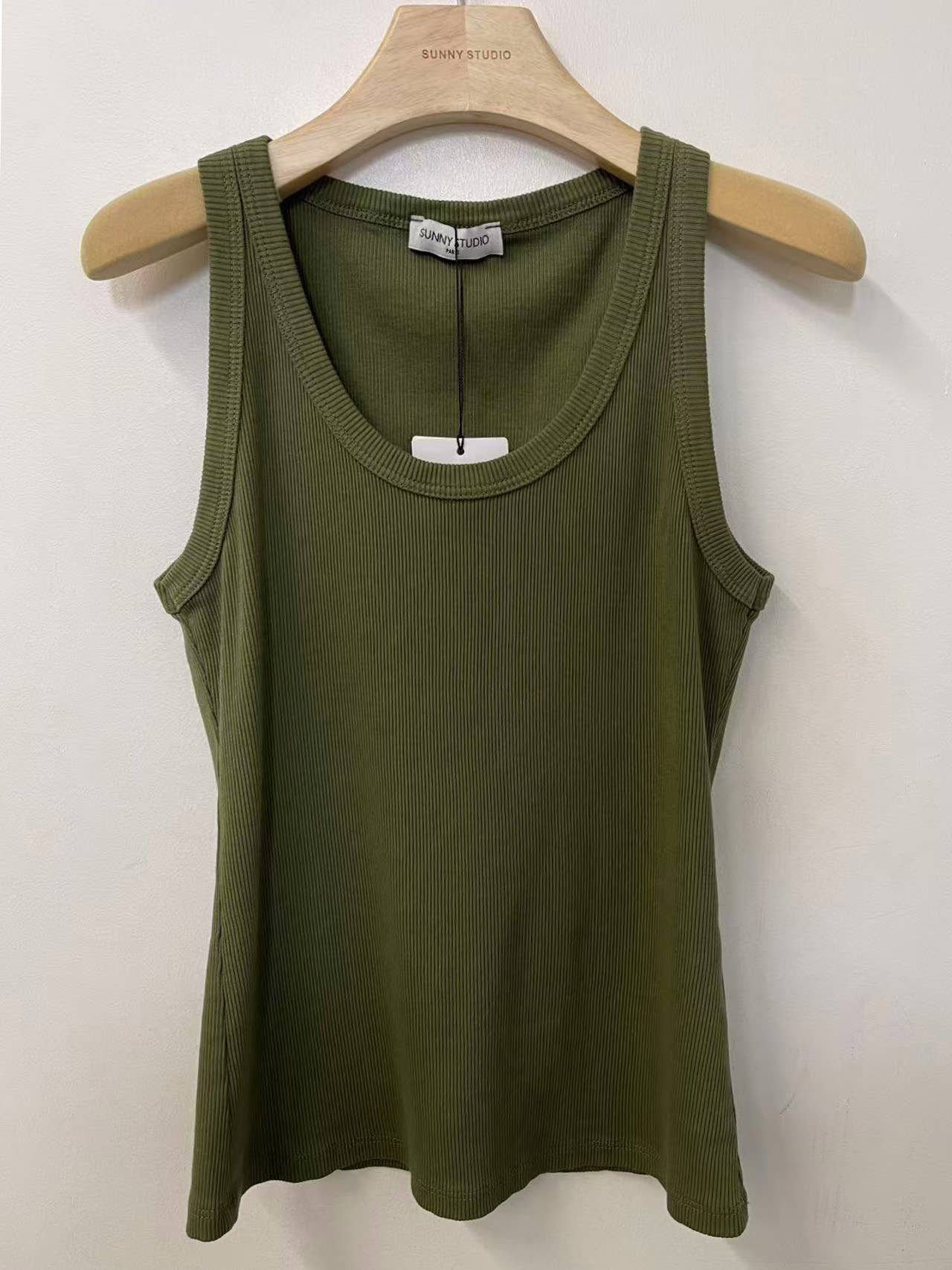 SUNNY STUDIO - Wholesale Tank Top - Women's - Women's Sleek Tank Top6
