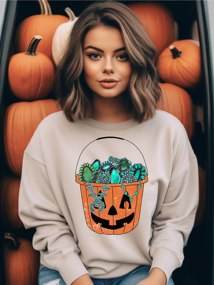 Sweatshirt Cowgirl Halloween pour la vente par Hank & Scoot