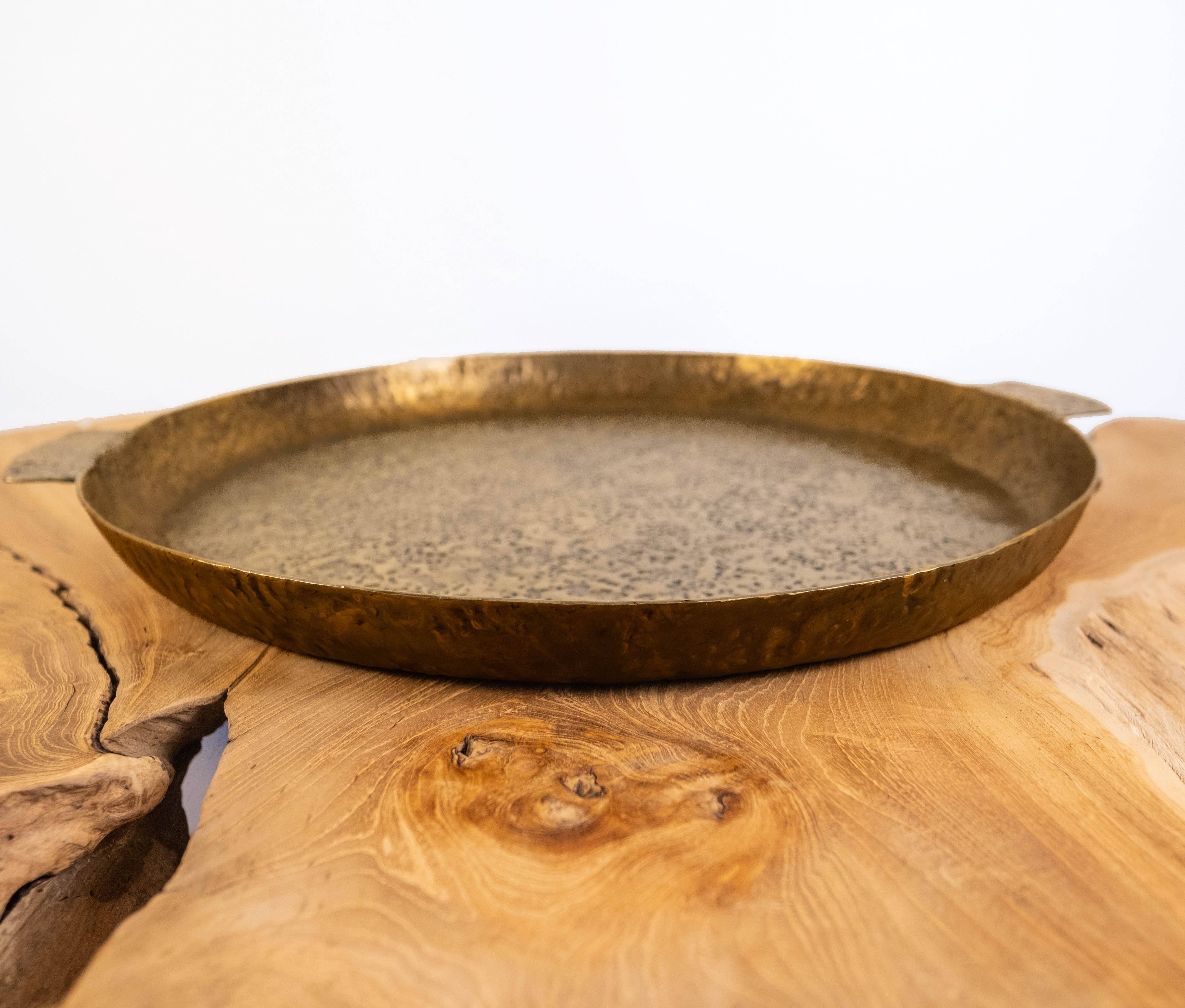 Artisanal - Wholesale Decorative Tray - BigSur Handcrafted Antique Brass Round 20"dia Textured Tray 1