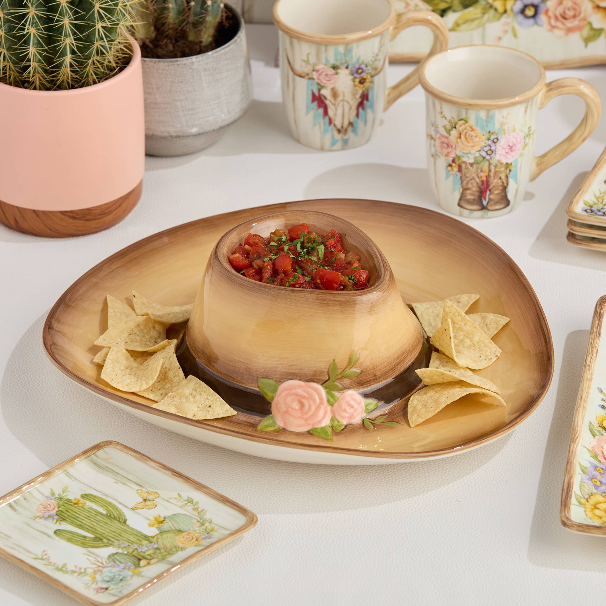 Certified International – Engroshandel Serveringsservice til forretter – Rosewood Ranch 3-D Cowgirl Hat Chip & Dip 39,4 cm x 35,6 cm 227 g4