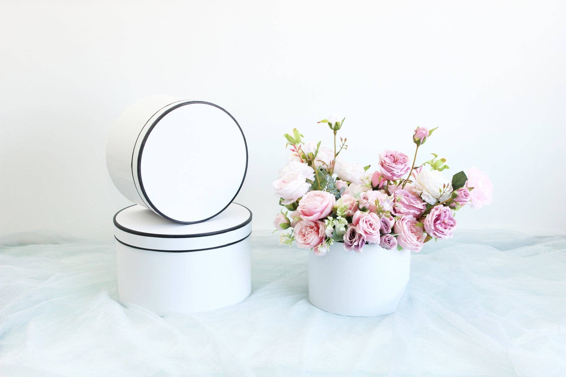 Elegant Design Supply - Wholesale Gift Box - French Inspired Round Flower Box4