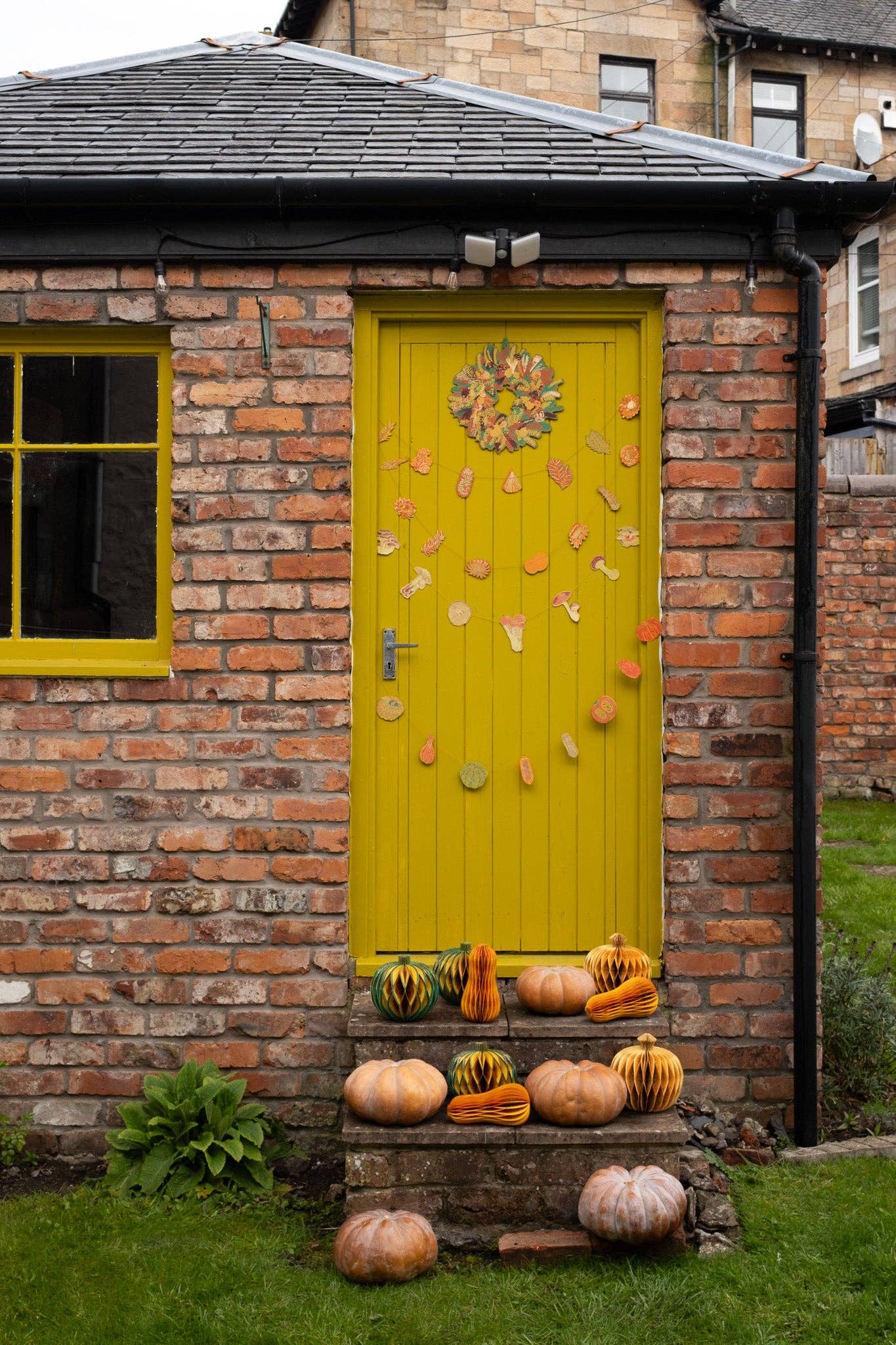 East End Press - Vendita all'ingrosso Bandierine/Ghirlande - Ghirlanda cucita con venti funghi magici1